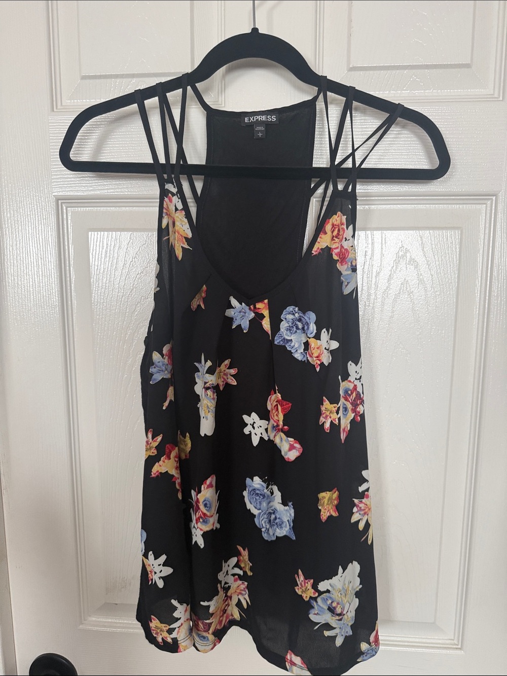Women’s express camisole tank size large